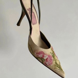 ���߸�һ�ִ�ۼ��^�̽�ǰ��|�հ��^����Ь���e�ٴ����QŮЬ