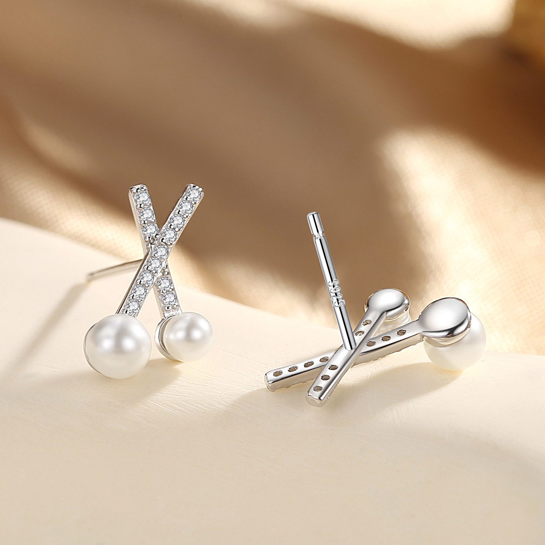 Retro Francés Inglés letra X stud pendientes 925 plata llena de diamantes de lujo de luz pendientes de estilo femenino joyería de perlas sintéticas al por mayor