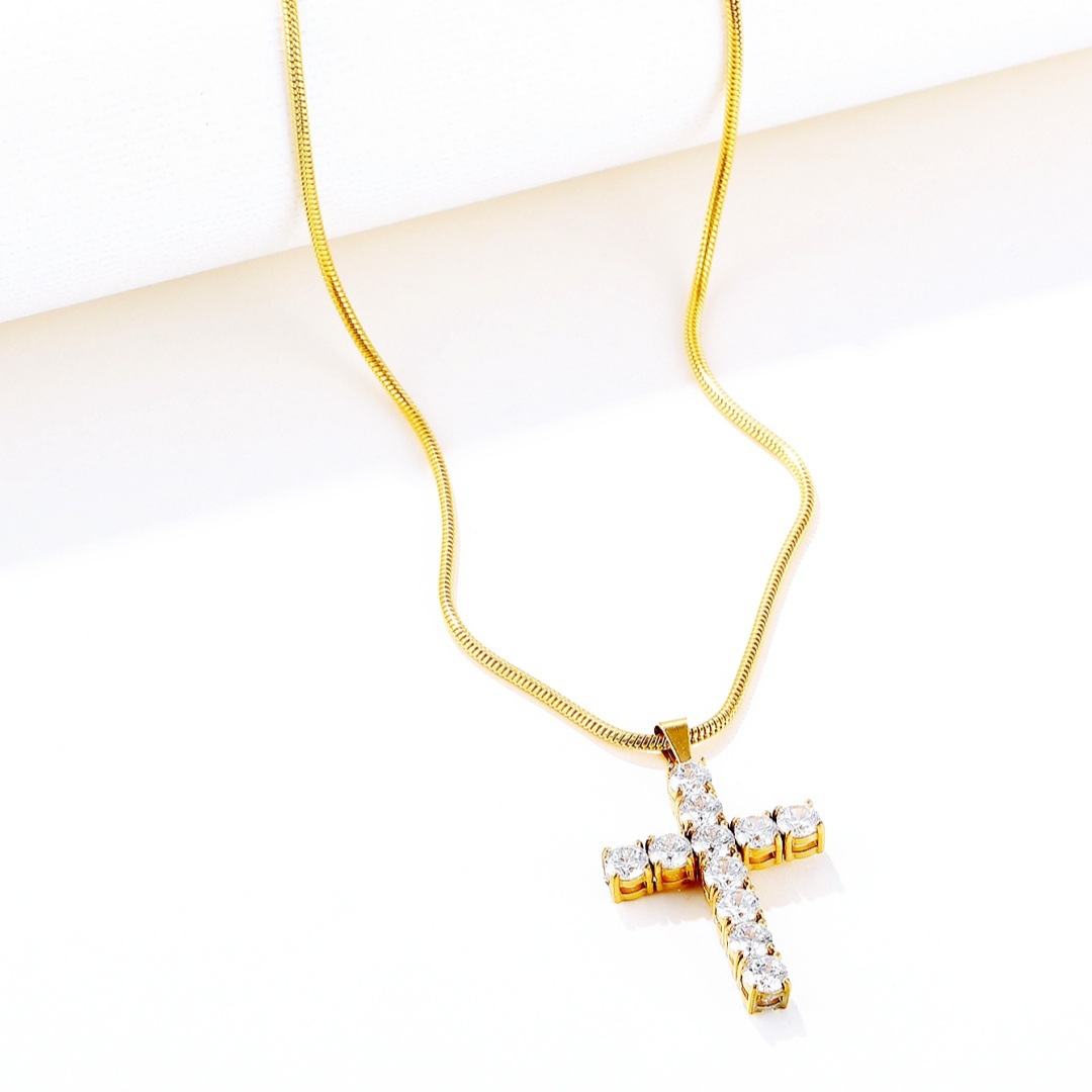 Fashionable trend golden pendant stainless steel with zircon