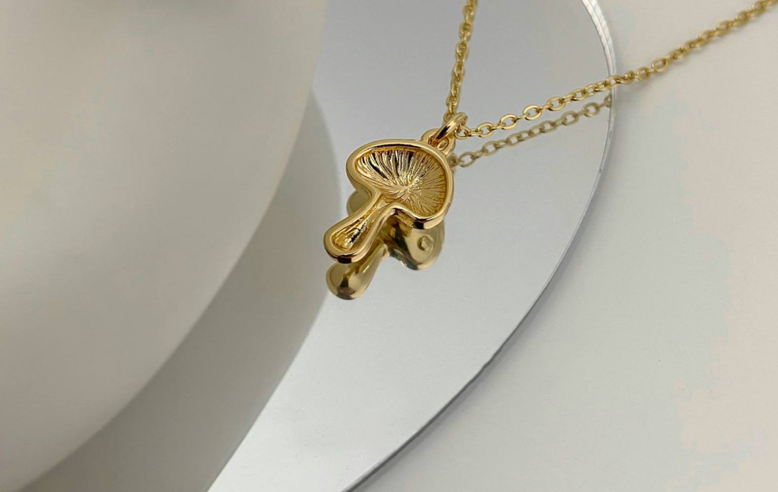 Fashion Mushroom Mini Pendant Metal Necklacepicture9