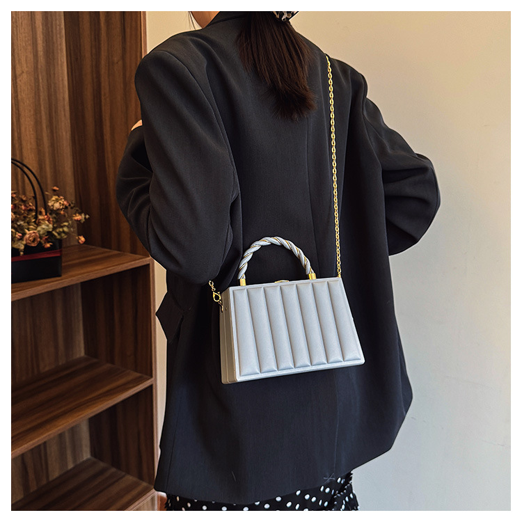 438g Weight Synthetic Leather Lining Material Sewing Thread Fashion Element Lock clasp Closure Type Single Shoulder Strap Strap Type Shoulder Bag Bags Type Holiday, Travel, Shopping Occasion PU Material Solid Color Pattern All Seasons Season Women's Gender Elegant, Streetwear Style Square Shape Medium Size Women's Medium PU Solid Color Elegant Streetwear Sewing Thread Square Lock Clasp Shoulder Bag 15