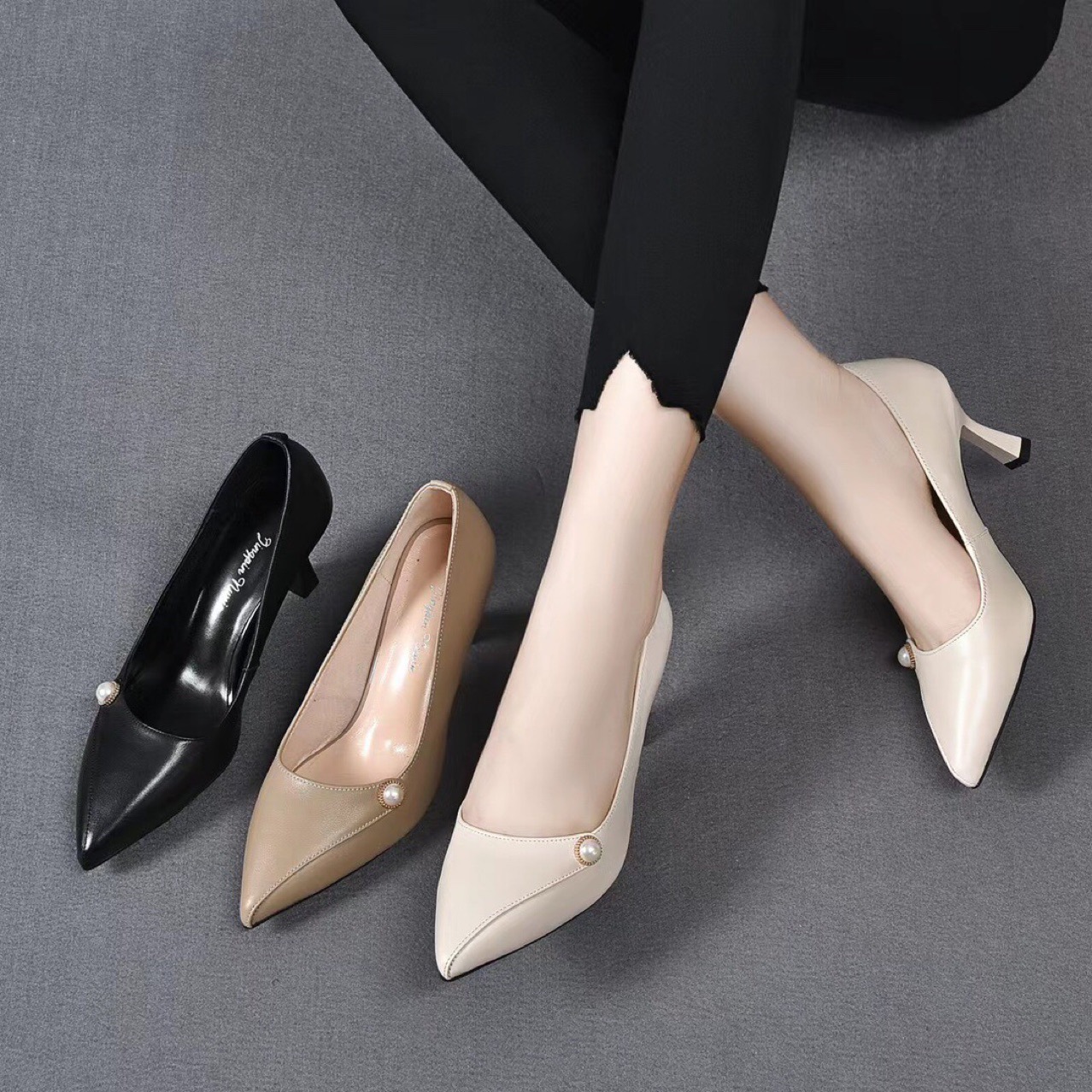 High heels nude pointed-toe
