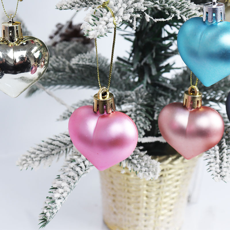 Heart-shaped Christmas Ornament 8