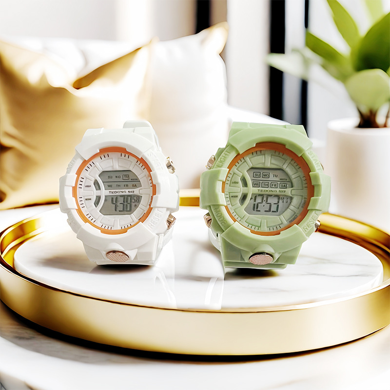 Brand elegant digital watch for men and women