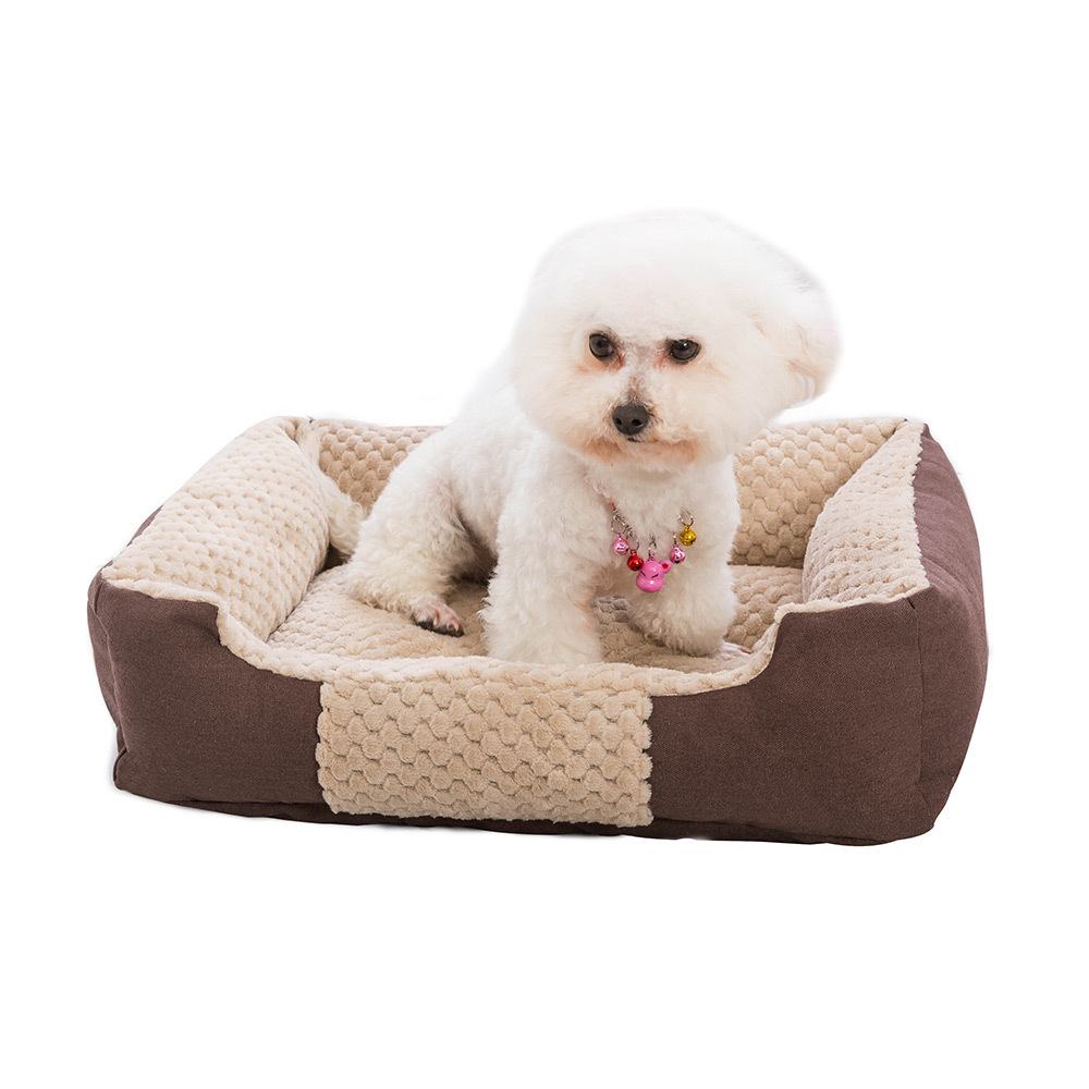 El nido para mascotas es grueso y cómodo, la perrera de felpa cuadrada es cálida, la ropa de cama es extraíble y lavable, la alfombra para mascotas es una cama para mascotas