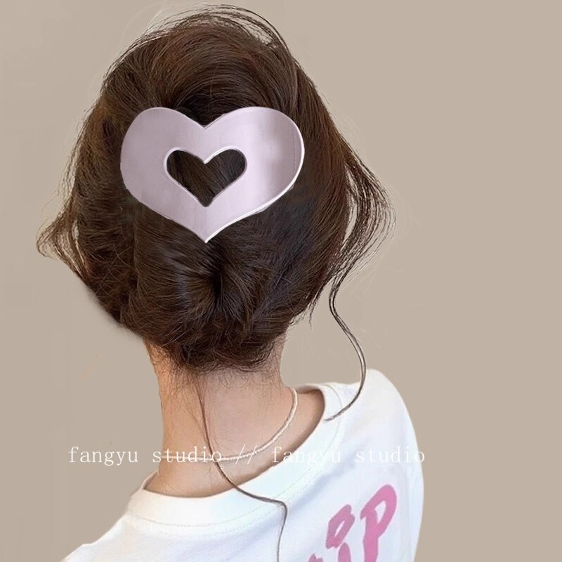 Cross-Border Non-Head-Pain-Causing Heart-Shaped Flat Claw Clip for Women 2025 New Abalone Clip for Back of Head Hair Styling Ponytail Clip Hair Accessory Cross-Border Non-Head-Pain-Causing Heart-Shaped Flat Claw Clip for Women 2025 New Abalone Clip for Back of Head Hair Styling Ponytail Clip Hair Accessory
