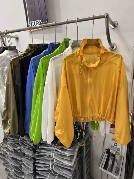 Summer New Style Sun Protection Clothing for Women 2026, Stylish and Versatile Casual Outerwear with Stand Collar, Waist-Length Short Style, Outdoor Thin Top