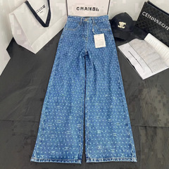 南油のハイエンドの婦人服の正確な小さい香風の25新型の全条はLOGOの波を印刷して広足のゆったりしているストレートのジーパンをつけます。