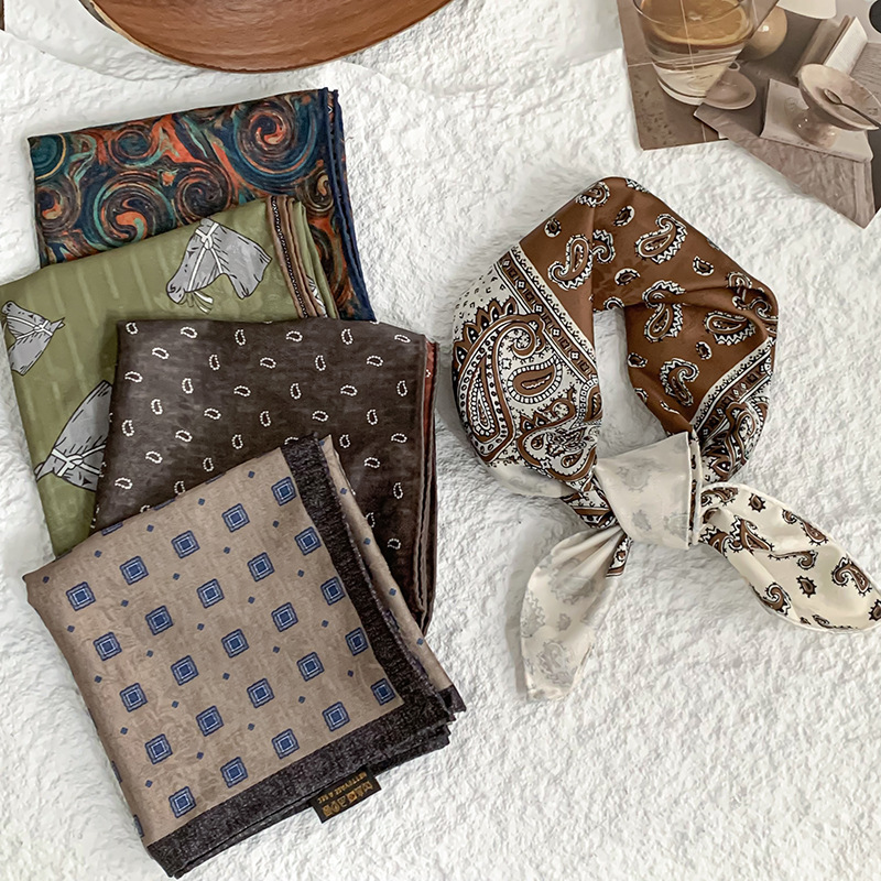 Bufanda de seda, bufanda cuadrada pequeña, nueva flor de anacardo, bufanda de seda de imitación, protección para el cuello de alta calidad, bufanda, chal, diadema