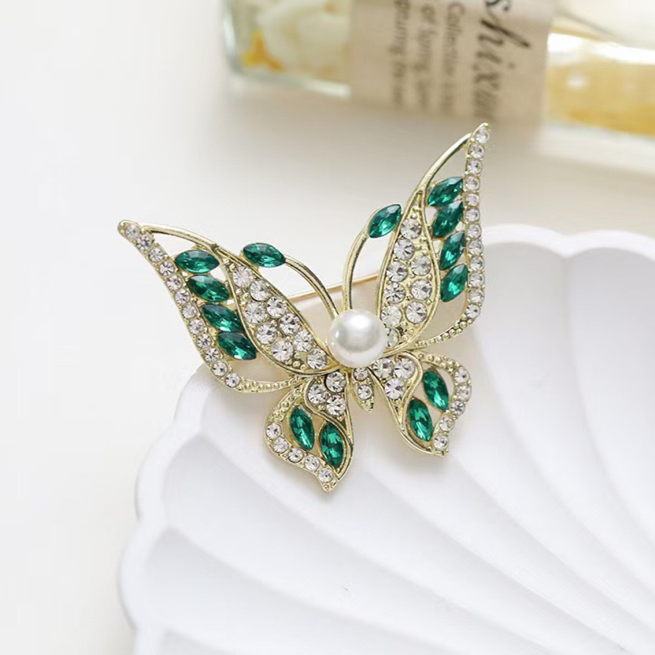 New Korean Style High-End Rhinestone Green Butterfly Brooch High-End Elegant Clothing Anti-Exposure Exquisite Corsage for Women