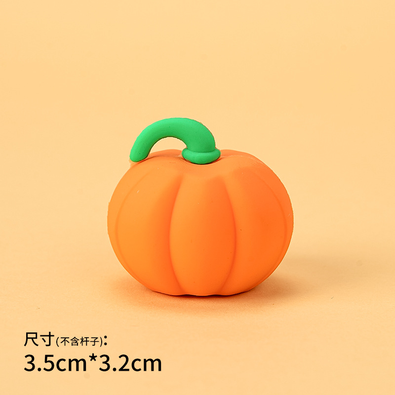 1 soft rubber pumpkin