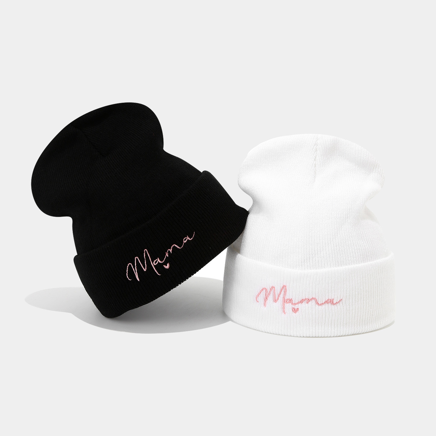 Modas coreanas de moda madre sombrero de punto bordado letras sombrero de lana callejera protector de orejas sombrero frío mujer