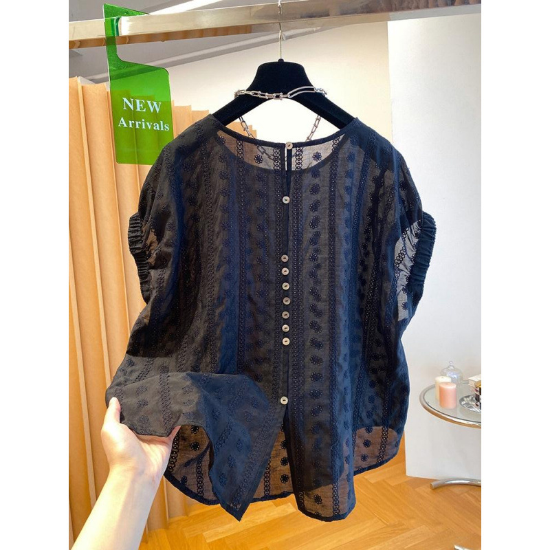 Black lace shirt for women, short-sleeved, 2026 new summer style, loose, lightweight, stylish, unique, exquisite, and extremely attractive top Black lace shirt for women, short-sleeved, 2026 new summer style, loose, lightweight, stylish, unique, exquisite, and extremely attractive top
