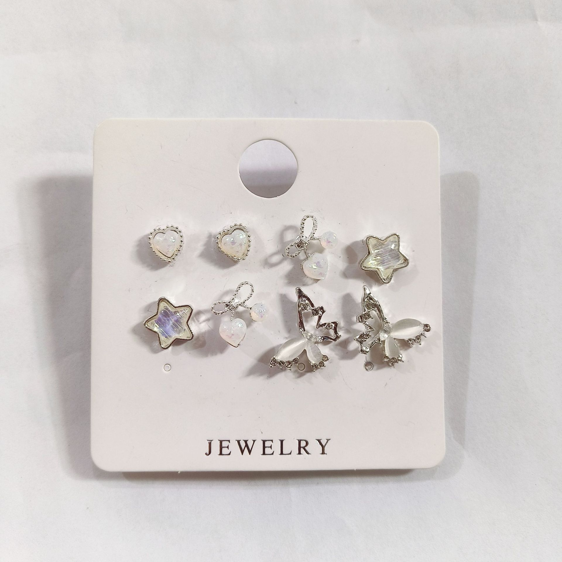 2025年トレンドイヤリングセット レディース 新作 高級感 ニッチデザイン 蝶々イヤリングセット