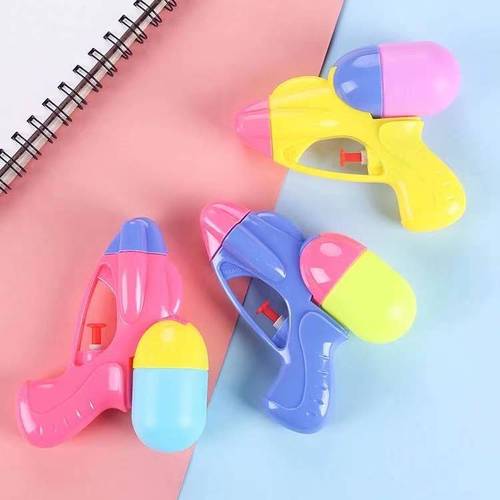 Summer Cartoon Mini Candy Water Gun Dolphin Running Man Water Gun Baby Beach Play Children's Toy Gift