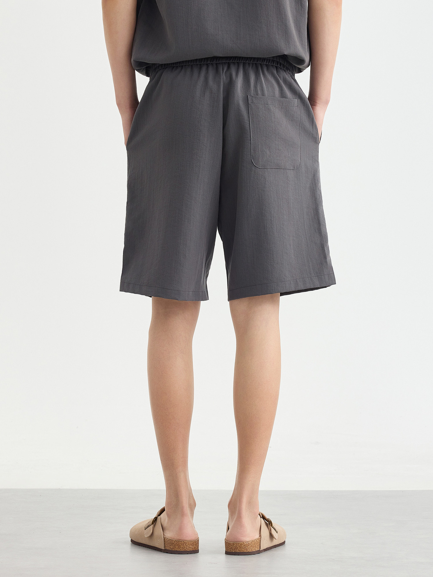Quần short nam ống thẳng công sở cạp chun dáng 5 phân — đen
