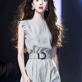 2026收腰显瘦小个子感超好看法式赫本风漂亮女神范连衣裙夏季