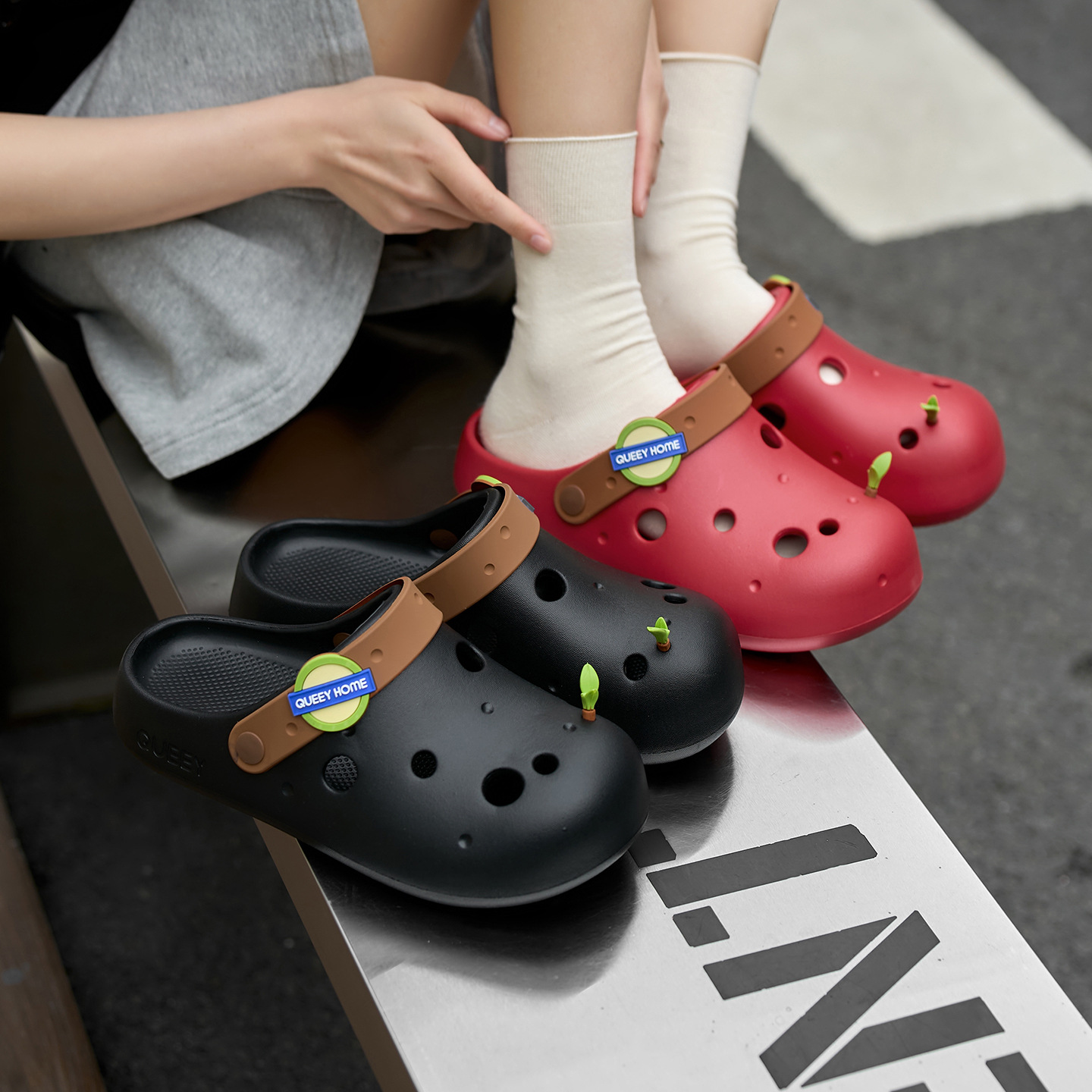 Croc cipele, ženske ljetne 2026., nove sandale za plažu s debelim potplatom, neklizajuće, protiv mirisa, s osjećajem izmeta za muškarce