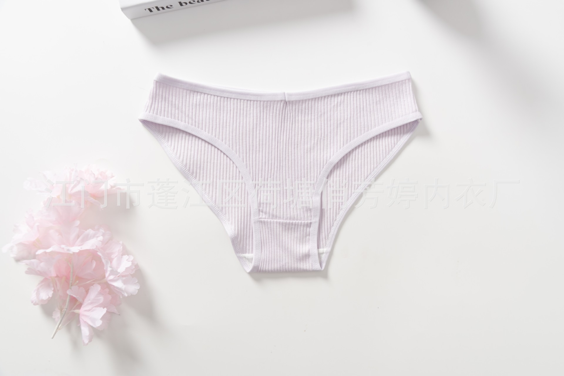 Ropa interior de algodón de las mujeres europeas y americanas transfronterizas cintura baja levantamiento de cadera calzoncillos alta elástica simple ropa interior de niña transpirable comercio exterior