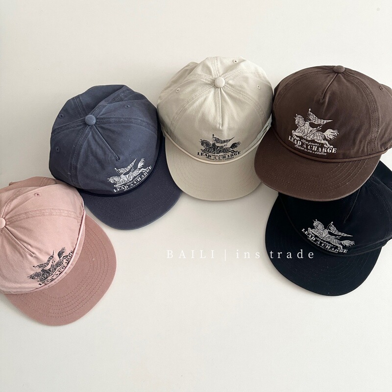 Korean-style personalized printed distressed flat-brim baseball cap, trendy hip-hop versatile large head circumference unisex fashion baseball cap Korean-style personalized printed distressed flat-brim baseball cap, trendy hip-hop versatile large head circumference unisex fashion baseball cap