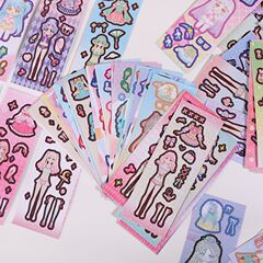 女の子と子供のための新しいプリンセスドレスアップステッカー、美しいかわいい漫画のシーンが変化し、装飾的なドレスアップショーの知育玩具になります。