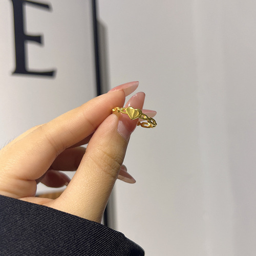Titanium steel chain heart ring for women 2024 new fashion light luxury niche design high-end sense of fashion personalized ring