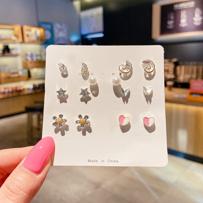 Pendientes de aleación moda coreana, estilo lujo ligero, ideales para puestos callejeros, mercado nocturno y ventas en vivo, al por mayor