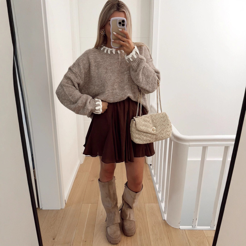Fashion Women's Thick Autumn and Winter Long Sleeve Loose Knitted Pullover with Coarse Lace Decoration