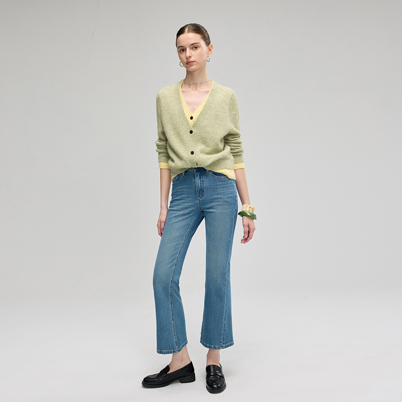 Light Luxury High-End Women's Jeans, Comfortable and Soft, Four-Way Stretch, Non-Restrictive, Curved Hem, Slimming, Butt-Lifting, Slightly Flared Pants