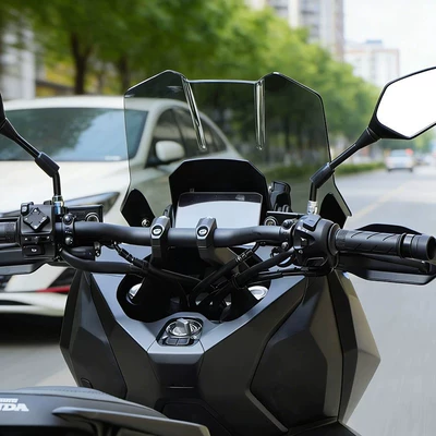 Motorcycle front windshield — thickened racing-style low windshield accessory