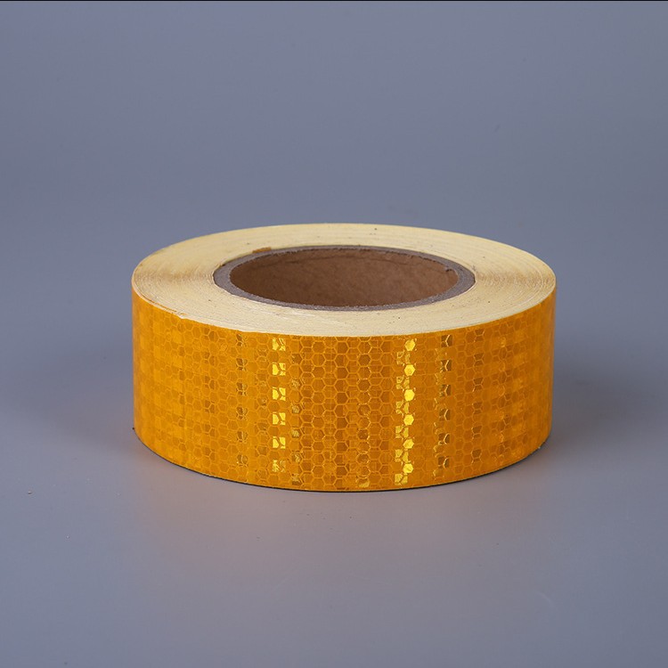 厂家消防用品PVC蜂窝反光贴货车挖掘机车身反光条夜间交通导向带