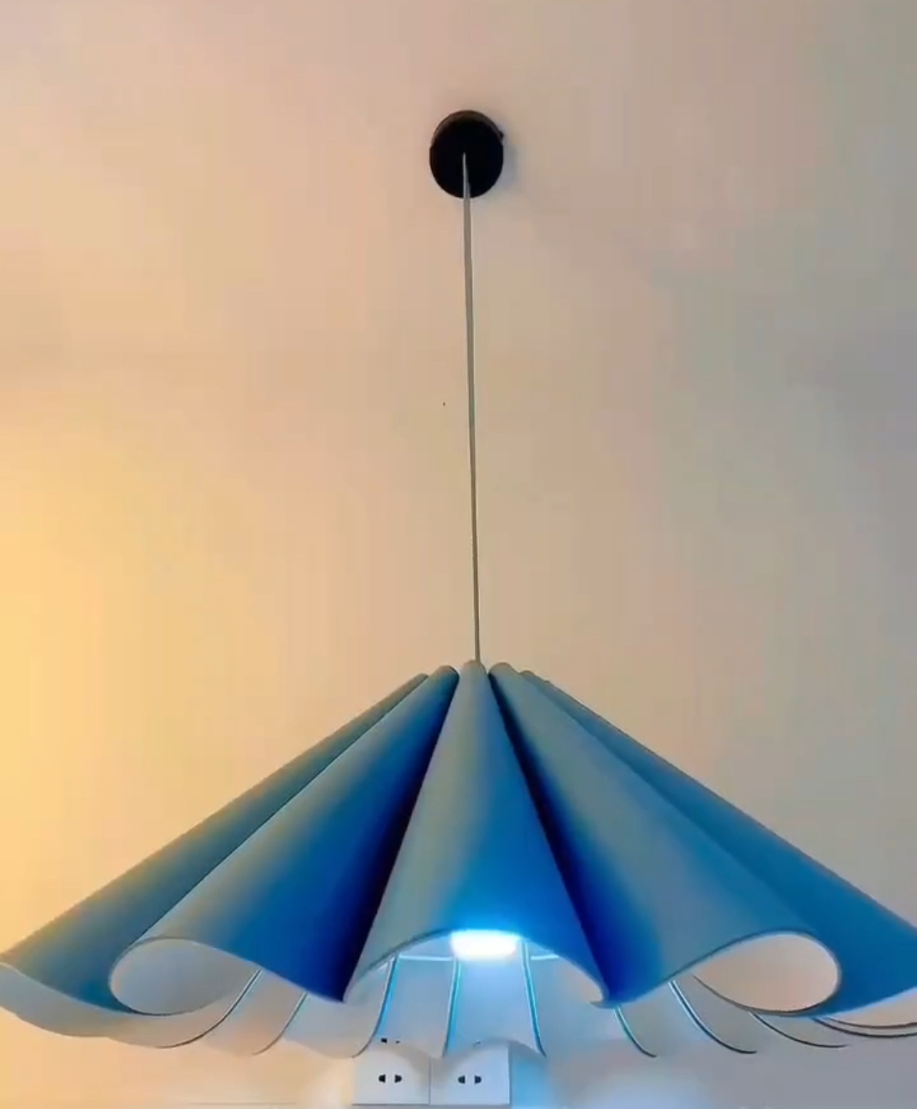 Meilade color cuero rollo flor lámpara de restaurante medieval hotel de ventas lámpara de diseño de arte lámpara de dormitorio