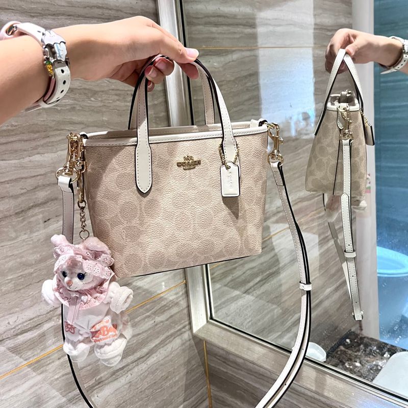 2025 New Model Coach C High-End Version City15 Mini Tote Bag Classic Print Single Shoulder Crossbody Handbag Underarm Bag 2025 New Model Coach C High-End Version City15 Mini Tote Bag Classic Print Single Shoulder Crossbody Handbag Underarm Bag