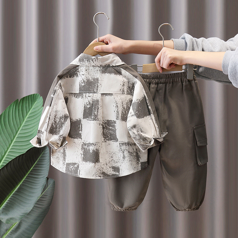 7103 Traje de camisa para niños Primavera y otoño 2025 Nuevo estilo Camisa de manga larga de moda para niños Primavera Conjunto de dos piezas de celebridades de Internet