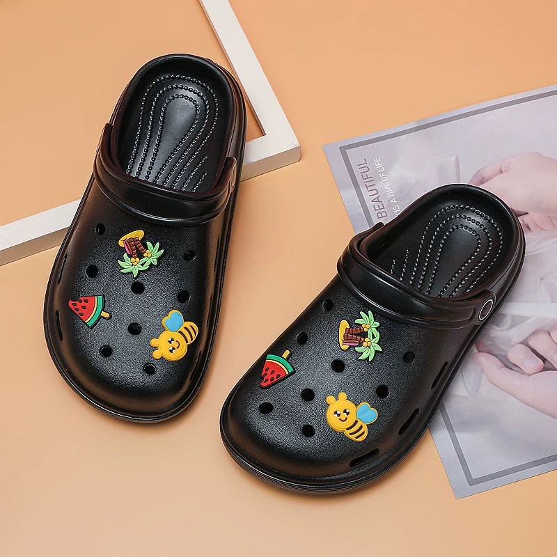 Летняя новая толстая подошва увеличивает тенденцию пляжной обуви Baotou модная корейская версия повседневная легкая дышащая пещерная обувь