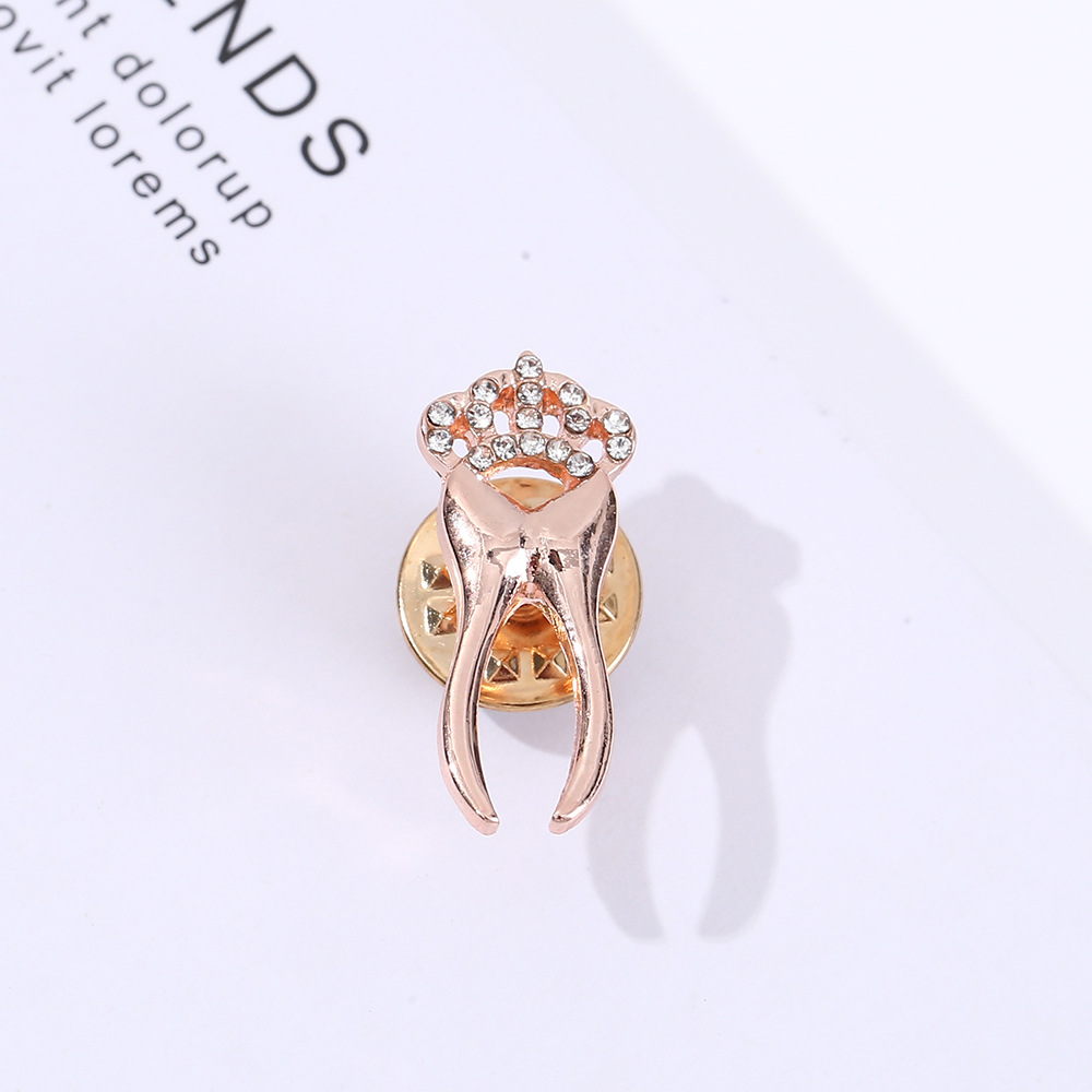 Broche Hueco de Corona Simple al Estilo Coreano para Mujer, Hebilla para Pañuelos de Seda Antitransparencia, Aleación con Estrás, Joyería de Ropa de Alta Gama, Mayorista