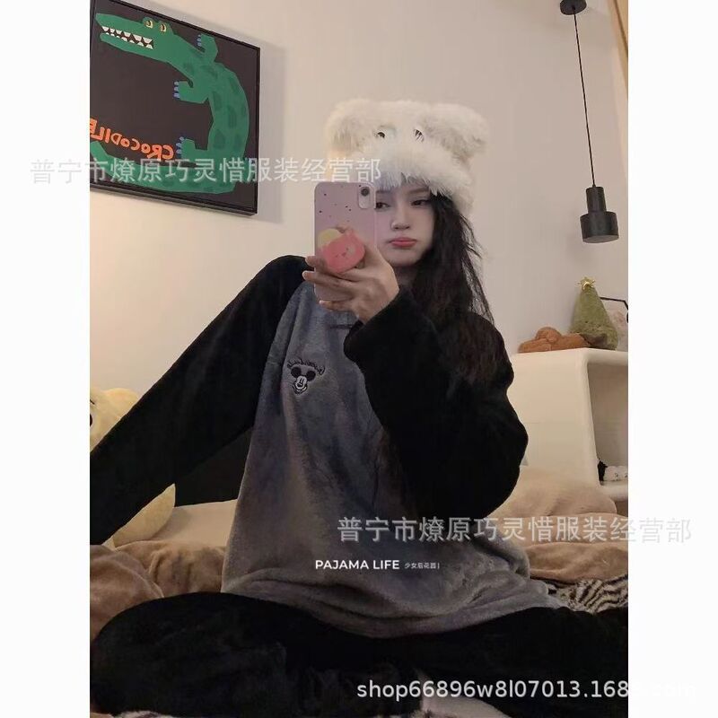 Pajamas for Women in Autumn and Winter Thickeneded Fleece-Lined Coral Velvet Cute Flannel Long Winter Wearable Home Wear Set Pajamas for Women in Autumn and Winter Thickeneded Fleece-Lined Coral Velvet Cute Flannel Long Winter Wearable Home Wear Set