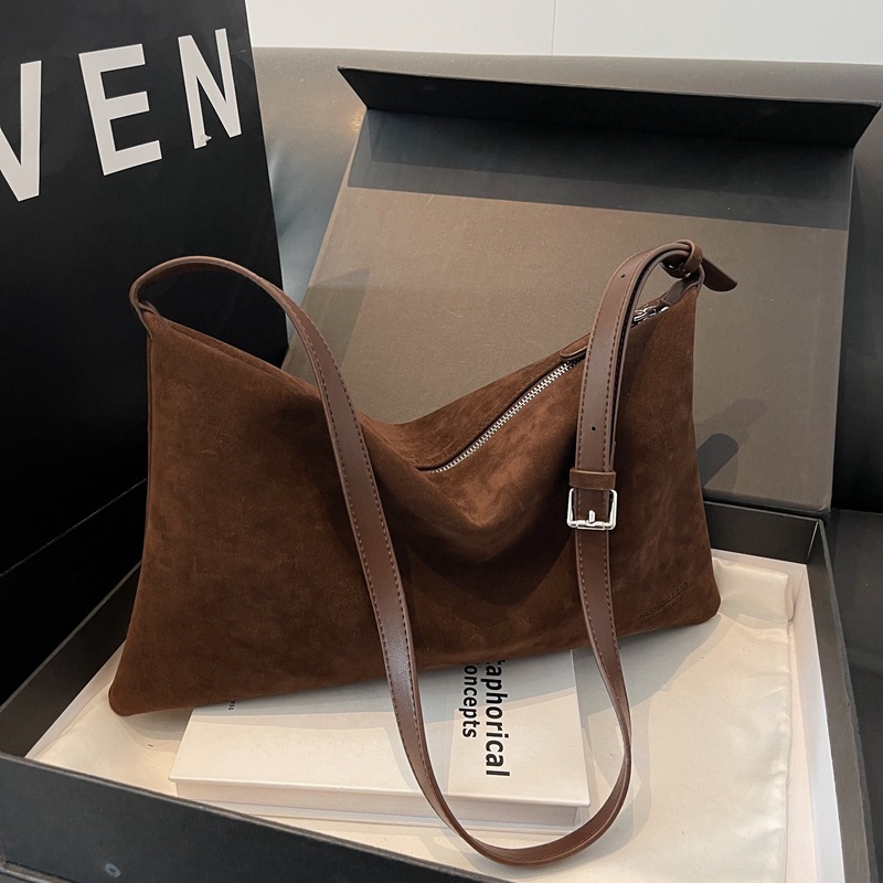 Vintage Frosted Suede Pillow Bag Women's Foreign Trade New Autumn and Winter Single Shoulder Underarm Bag Simple Large Capacity General Bag