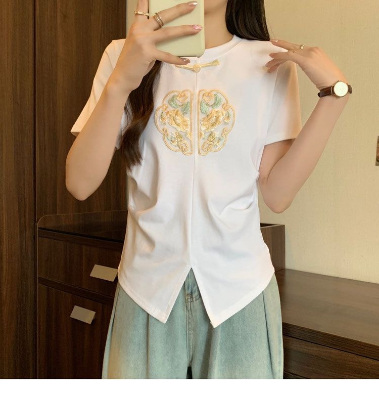 2024 Summer Embroidered Split Short Sleeve Design T-shirt New Chinese style High end Bottom Top_voghion.com