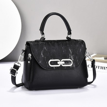 �߼���С���߹��С����Ů2026�羳�¿�s�μ���ٴ�б����Ӱ�