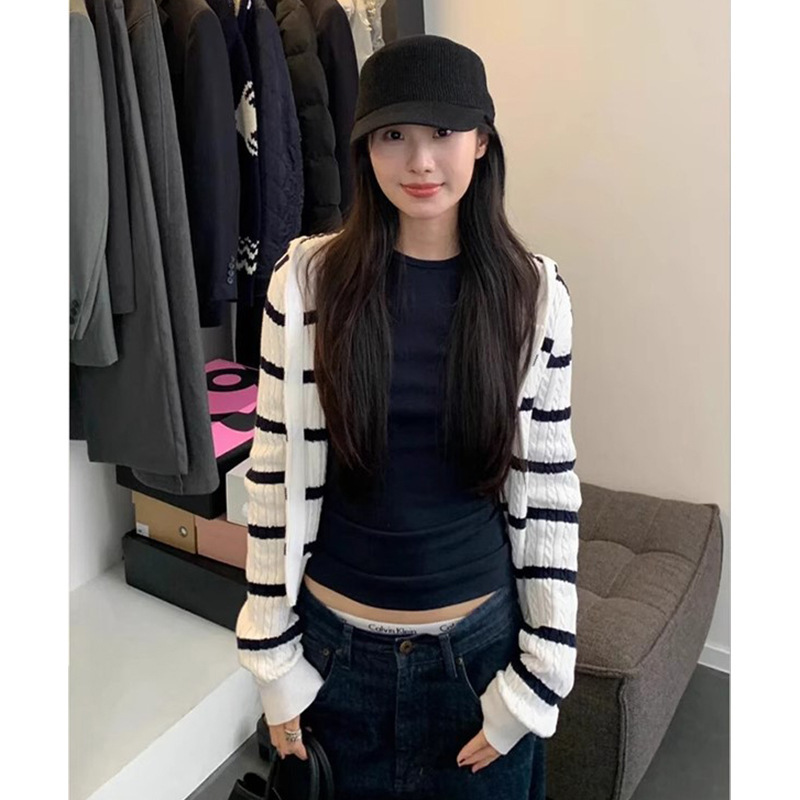 藏青色条纹连帽麻花针织开衫外套女韩系氛围感早秋季穿搭毛衣上衣|undefined