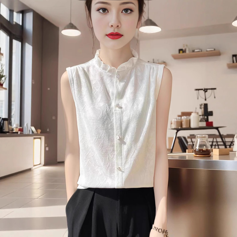 High-End Lace Collar Layered Vest for Women with Ear-Trimmed Worsted Wool Base Loose Sleeveless Knitted Top