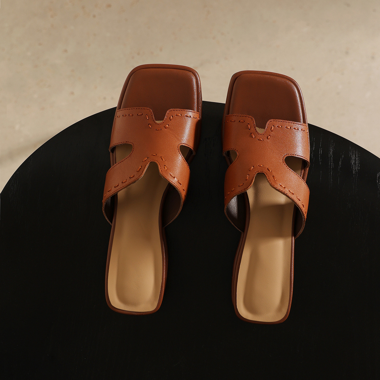 Dép sandal nữ quai chữ V đầu vuông đế bệt da dê — màu nâu chi tiết 21
