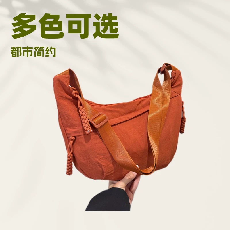 韩版简约大容量单肩包时尚女生上课斜挎包包休闲通勤饺子包