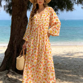 波西米亚风雏菊印花连衣裙女 V领宽松喇叭袖海边度假防晒长裙批发