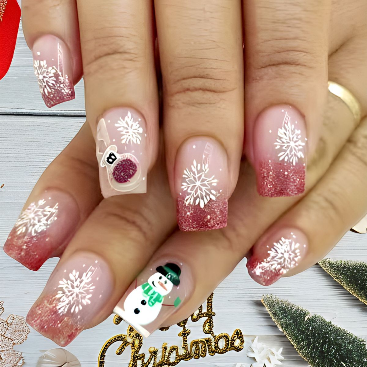 Short glossy Christmas removable fake nails for manicure