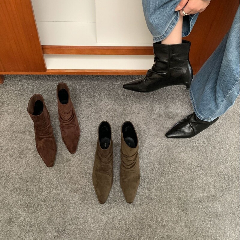 2026 Autumn/Winter New Collection: Square-Toe Cat Heel Ankle Boots with Ruched Patchwork Design - Women's Fashion Boots 2026 Autumn/Winter New Collection: Square-Toe Cat Heel Ankle Boots with Ruched Patchwork Design - Women's Fashion Boots