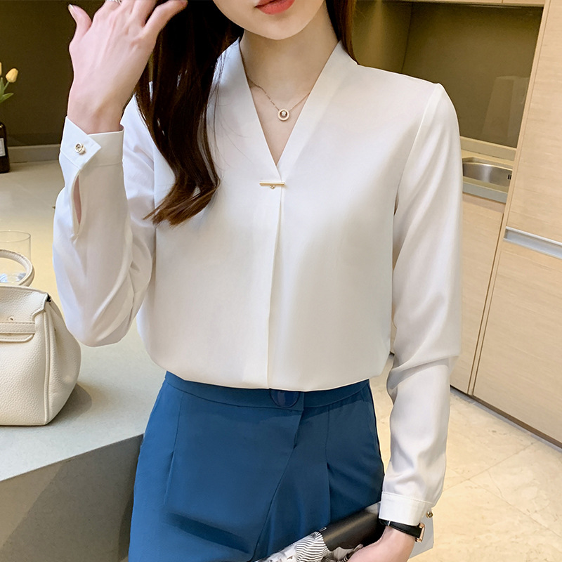 实拍春季新款职业装V领长袖时尚气质设计感小众衬衣西装内搭