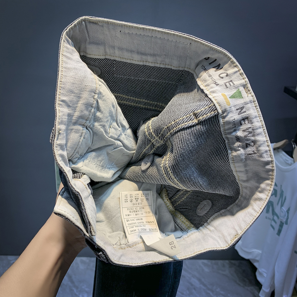 Jeans élastiques de marque de mode européenne pour les nouveaux styles de printemps et d'automne, pantalons polyvalents slim fit haut de gamme pour hommes_voghion.com