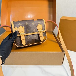��Ʒ�|�����ϻ�carryall�r��ͨ�چμ�б��Ů���羳�H��